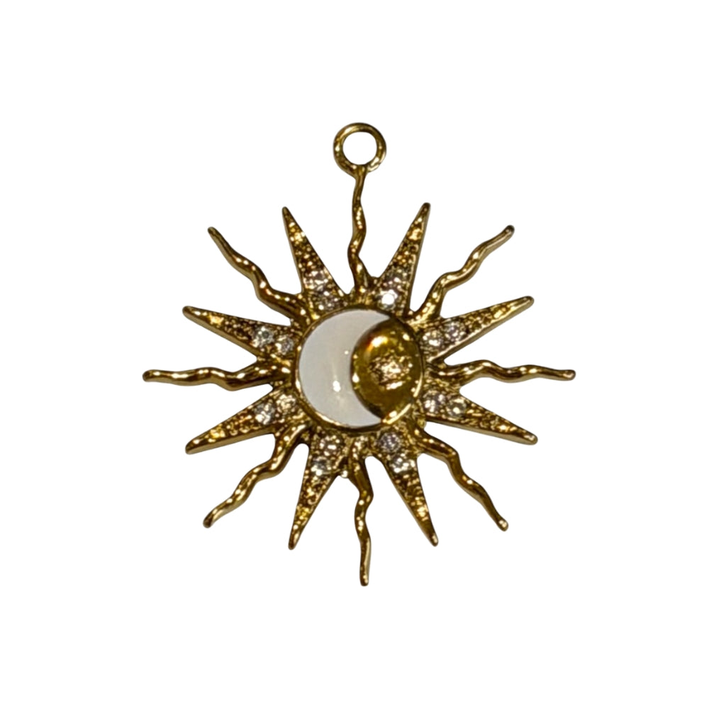 Sol Éclat Charm